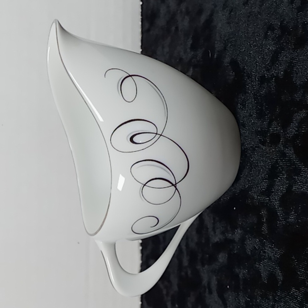 Style House Fine China Japan Creamer "Rhythm" Pattern White Blk/Gray Swirl